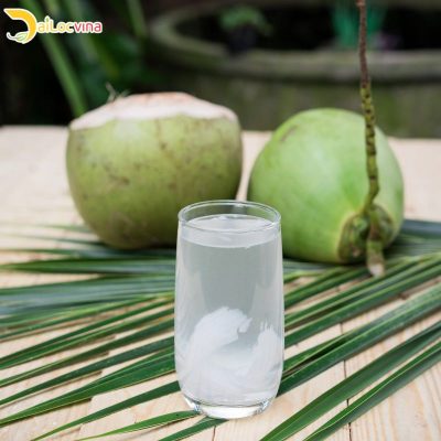 Advantages for well-being associated with coconut water.