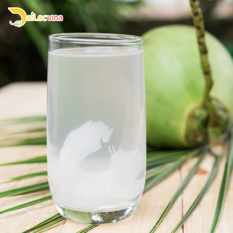 the benefits of drinking coconut water